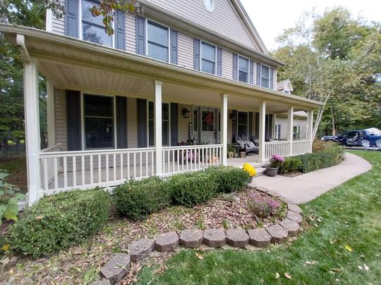 Modern Farmhouse porch